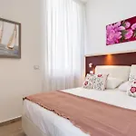 Appartamento Elegante E Silenzioso- Luce Apt. Vt37